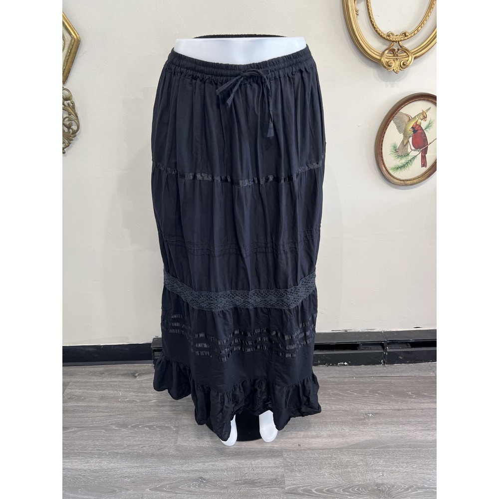 Vintage Y2K Black Tiered Lace Maxi Skirt Size S